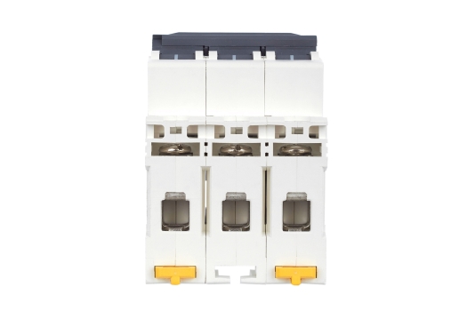 ARMAT Автоматический выключатель M06N 3P D 6А IEK