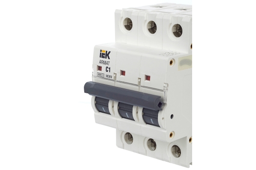 ARMAT Автоматический выключатель M06N 3P C 1А IEK